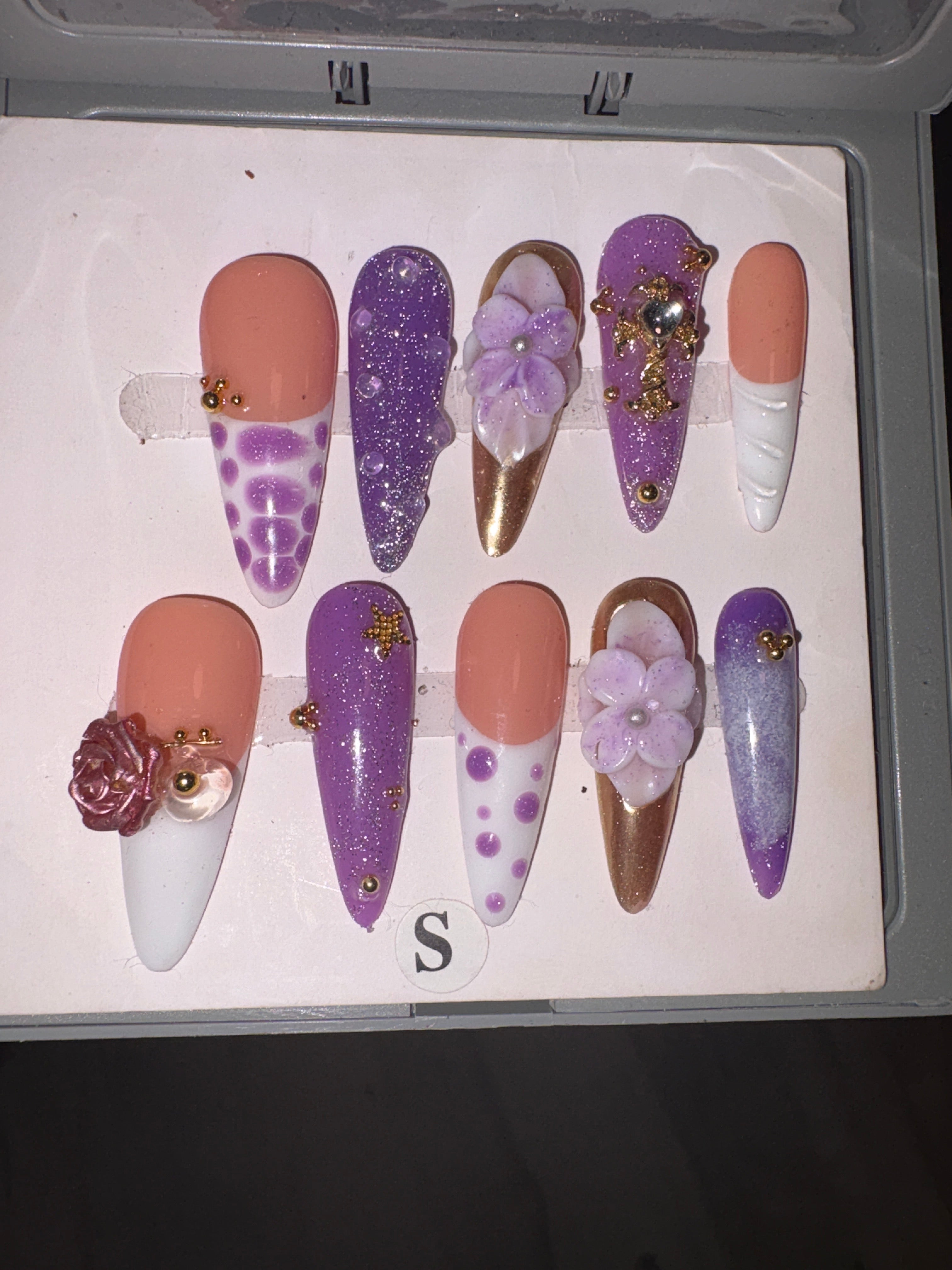 Medium length press on nail set